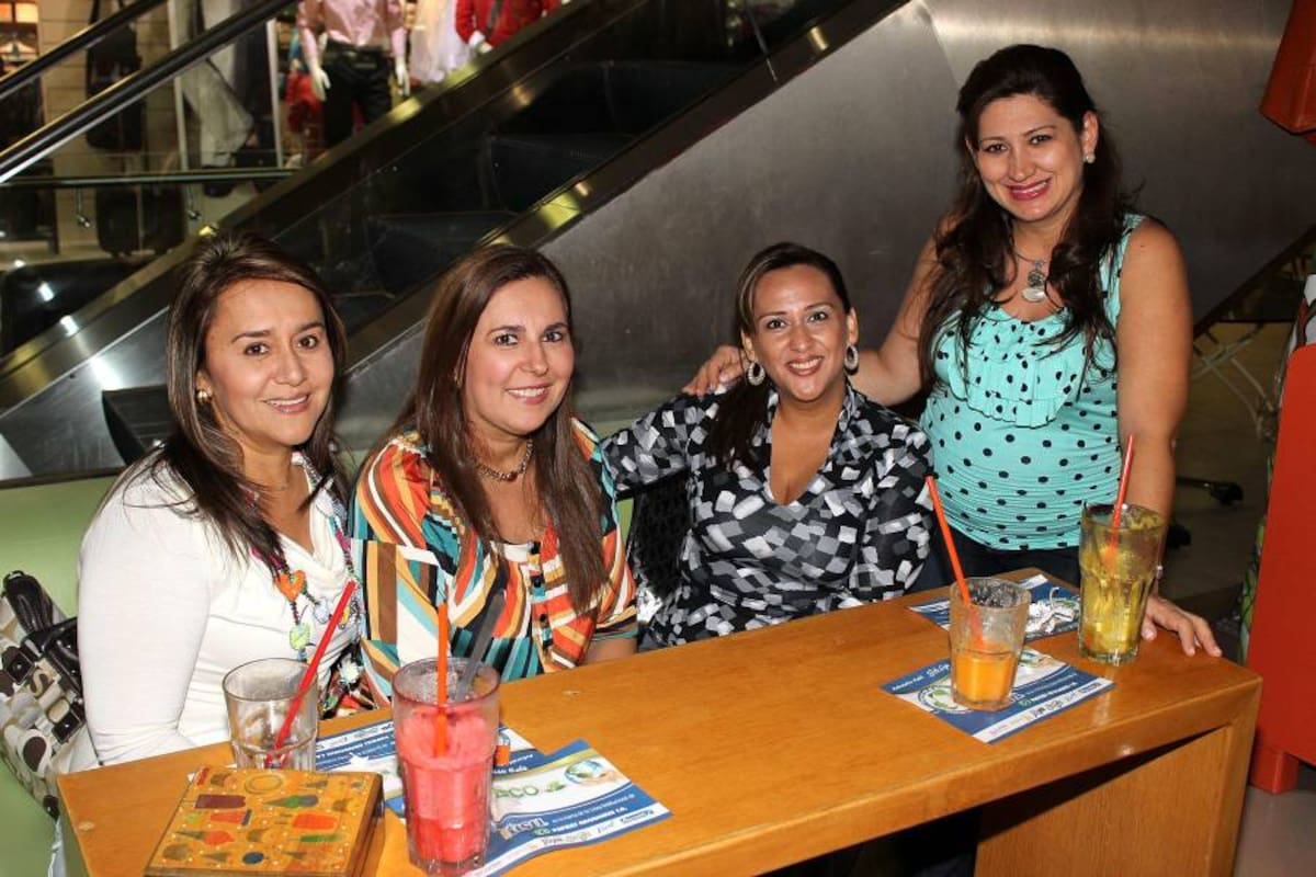 Liliana Castillo, María Consuelo Durán, Marisol Flórez y Liliana Mantilla Serrano. (Foto: Mauricio Betancourt/VANGUARDIA LIBERAL)