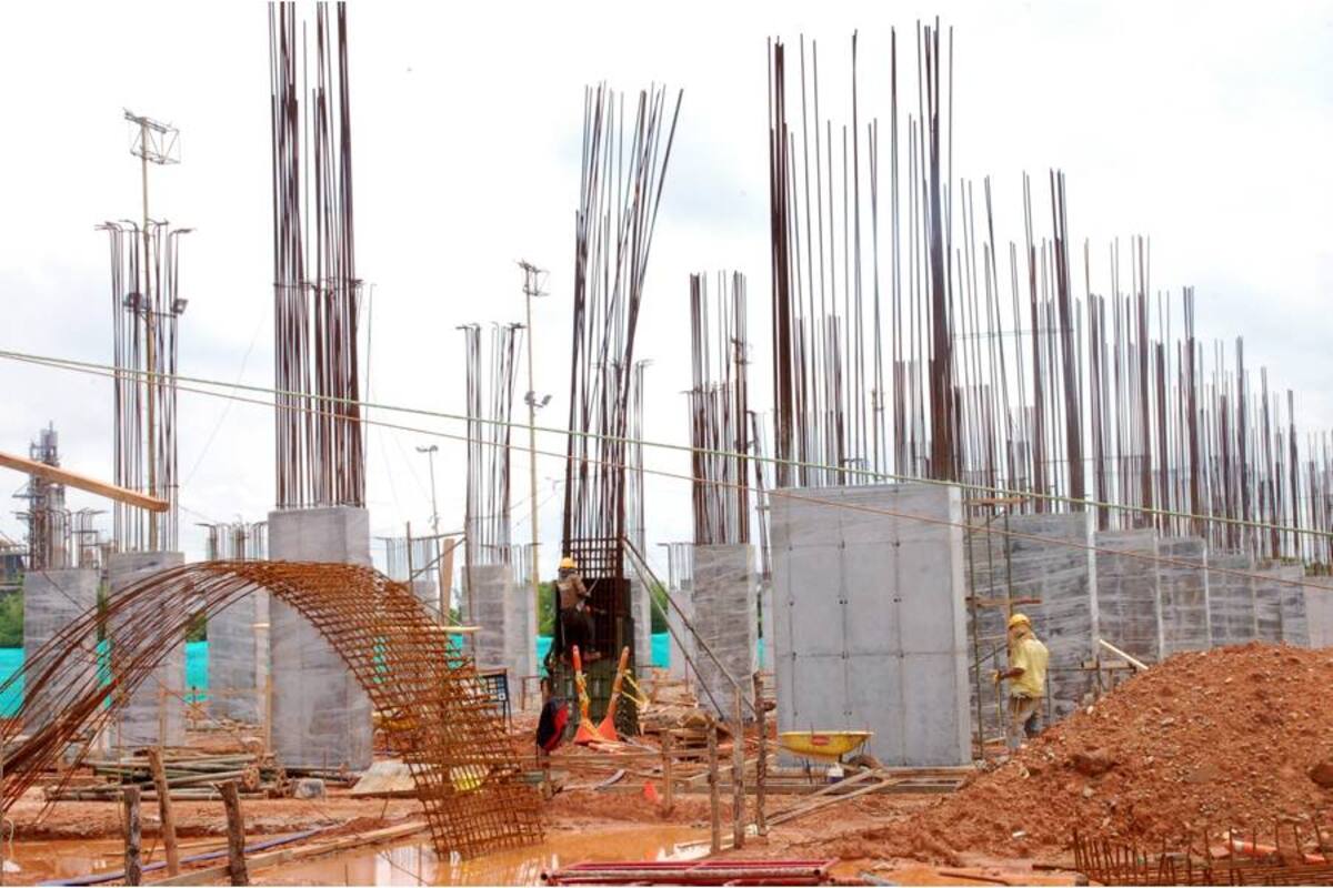 Coldeportes afirmó estar dispuesta a gestionar recursos para la remodelación del estadio de fútbol de Barrancabermeja. (Foto: Suministrada/VANGUARDIA LIBERAL)