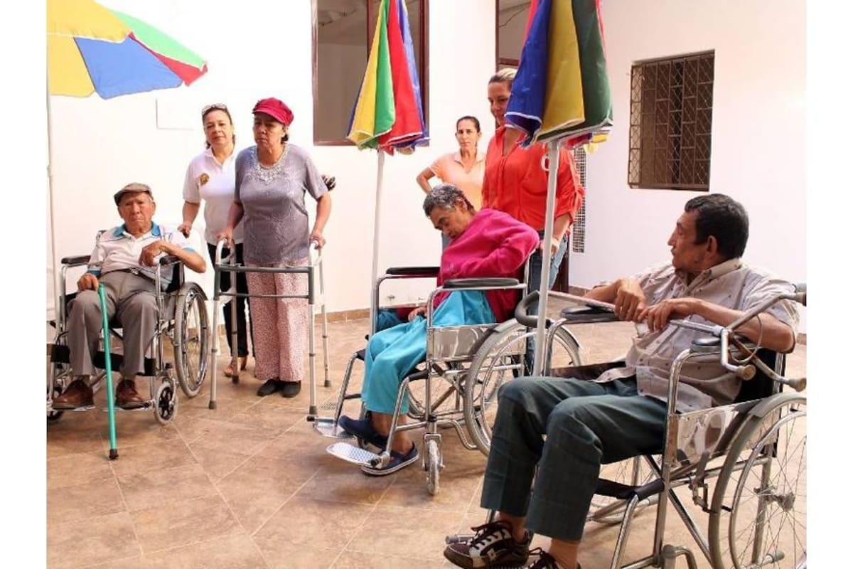 Las personas adultas mayores que requieran ayudas técnicas como bastones, caminadores, sillas de ruedas, pueden acudir a la Secretaría de Salud de San Gil a inscribirse. (Foto: Suministrada / VANGUARDIA LIBERAL)