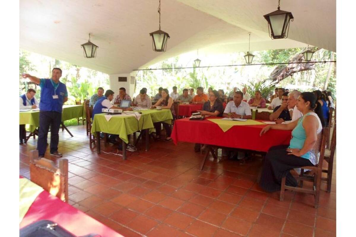 La instalación del comité se cumplió en el Parque Gallineral, en San Gil, con la presencia de 15 alcaldes de las provincias guanentina y comunera. (Foto: Nancy Acuña R. / VANGUARDIA LIBERAL)
