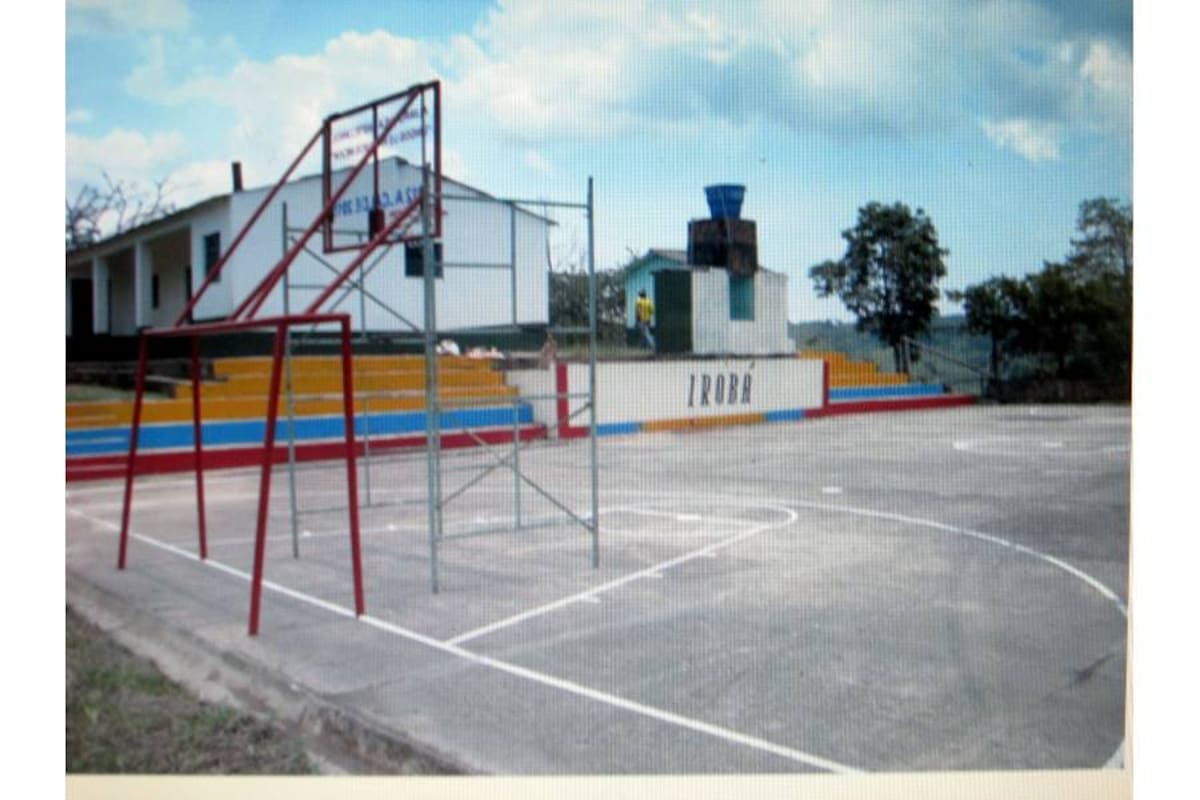 La Administración de Guavatá realizó arreglos en los polideportivos para que sean aprovechadas por los jóvenes. (Foto: Suministrada /VANGUARDIA LIBERAL )