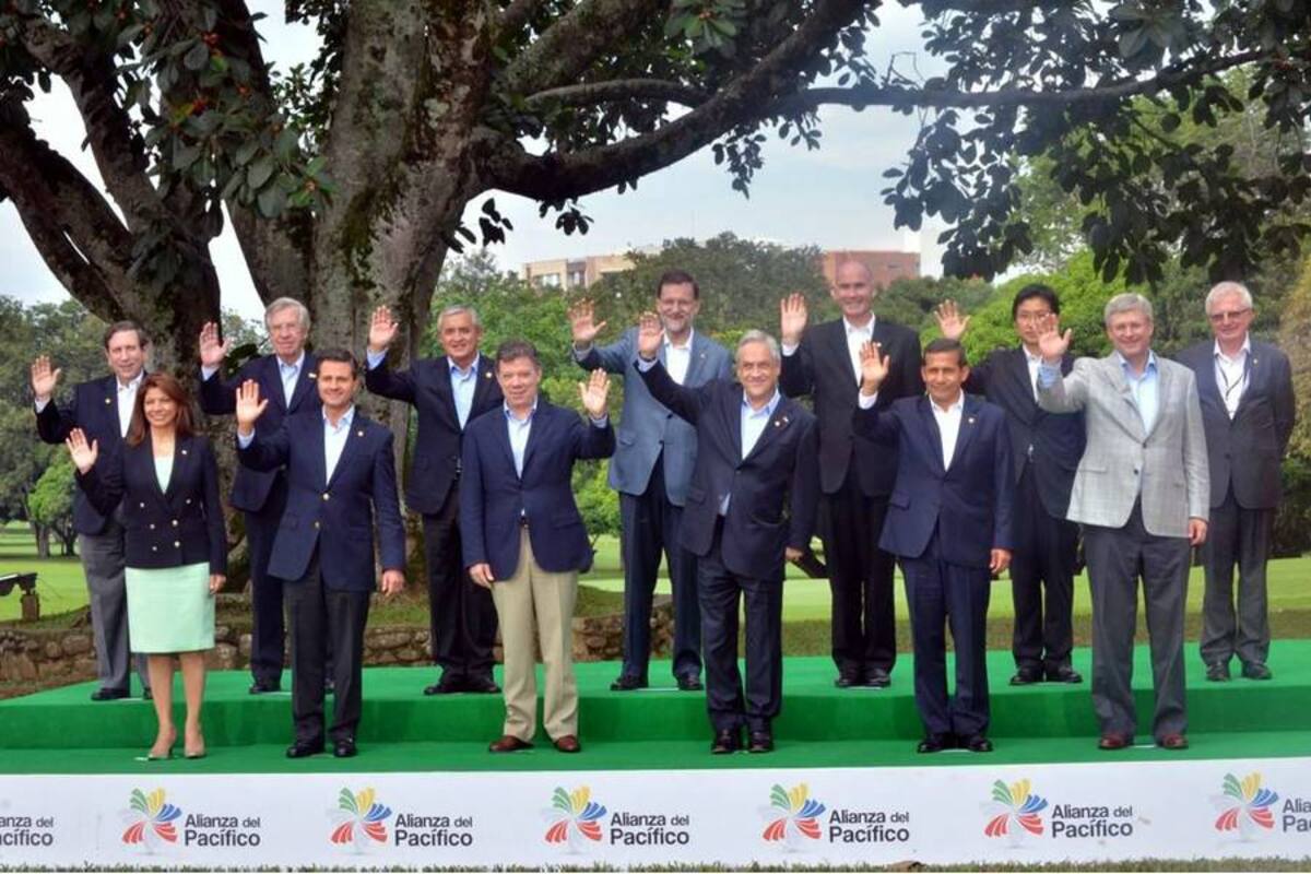 A la Cumbre asistieron presidentes de los países miembros de la Alianza, Colombia, Chile, Perú y México, y de otros países como Costa Rica, Guatemala, el presidente del gobierno español, Mariano Rajoy, el primer ministro de Canadá, Stephen Harper. Representantes de Japón, Nueva Zelanda y Uruguay también asistieron a la reunión que se llevó a cabo en el Club Campestre de Cali. (Foto: Colprensa / VANGUARDIA LIBERAL)