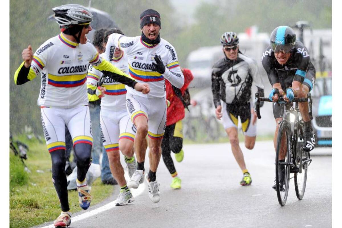 El ciclista colombiano del Sky, Rigoberto Urán, en acción durante la etapa 18 del Giro de Italia, una cronoescalada, en la que terminó sexto y se man-tuvo tercero de la general. (Foto: EFE / VANGUARDIA LIBERAL)