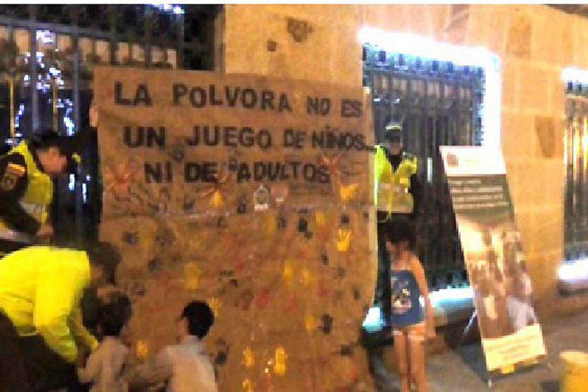 La campaña que se realizó en San Gil fue dirigida por la Policía. Esto con el fin de velar para que los niños no usaran pólvora y dar aplicación al decreto de prohibición. (Foto: Suministrada / VANGUARDIA LIBERAL)