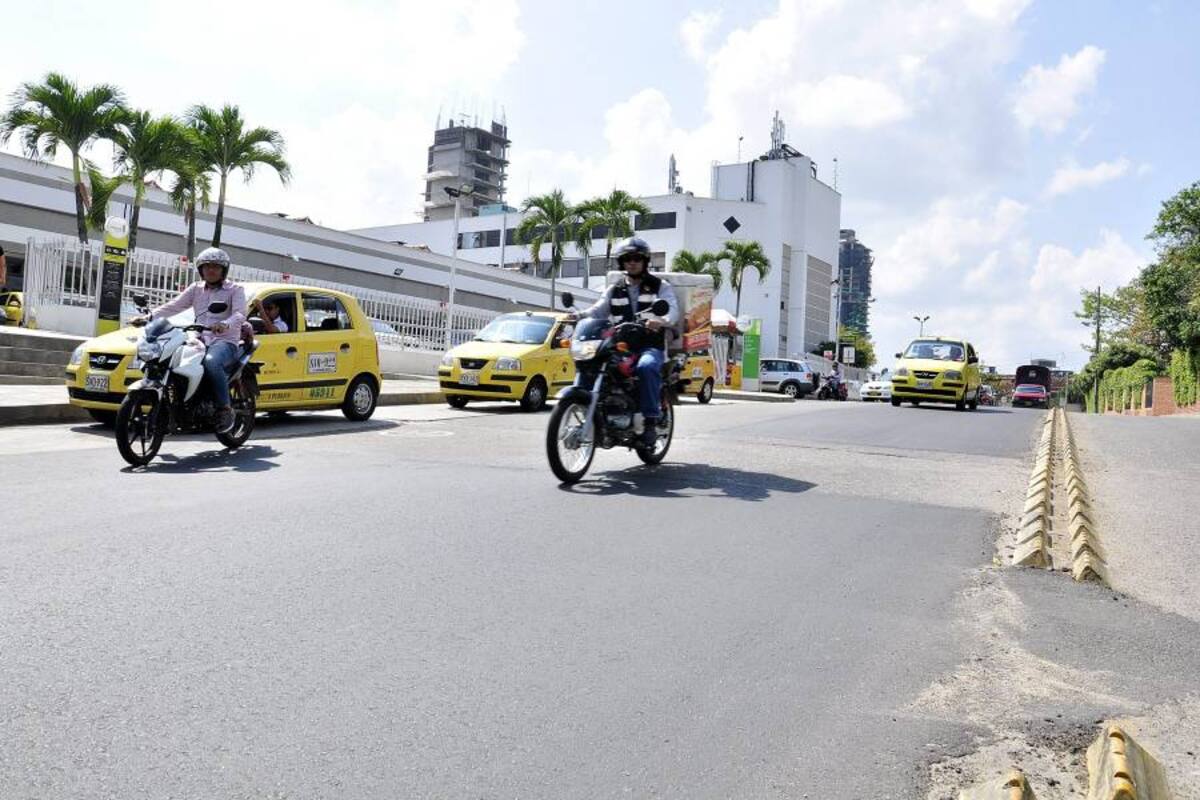 Movilidad en Cañaveral (Foto: Laura Herrera / VANGUARDIA LIBERAL)