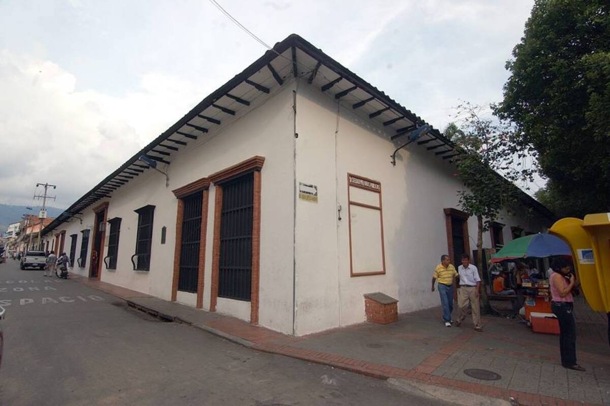 La Casa Luis Perú de la Croix se está cayendo. El Instituto Municipal de Cultura no dispone de los recursos para restaurarla.