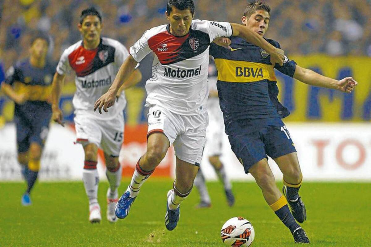 Newell’s Old Boys de Rosario sigue a la cabeza del fútbol argentino y ve cada vez más cerca el título del Torneo Final. Los rosarinos a falta de tres fechas acarician otro campeonato más en su historia. (Foto: Foto: AFP/VANGUARDIA LIBERAL)