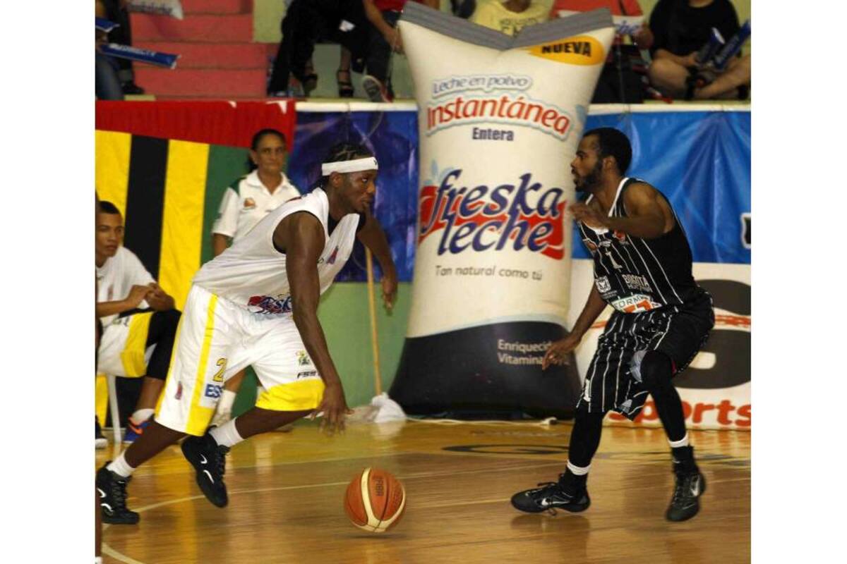 Mientras ultima su preparación de cara a los partidos por el título de la Liga Directv de Baloncesto Profesional ante Bambuqueros de Neiva, Búkaros sacó a preventa la boletería y los abonos para sus cotejos como local. (Foto: Nelson Díaz / VANGUARDIA LIBERAL)