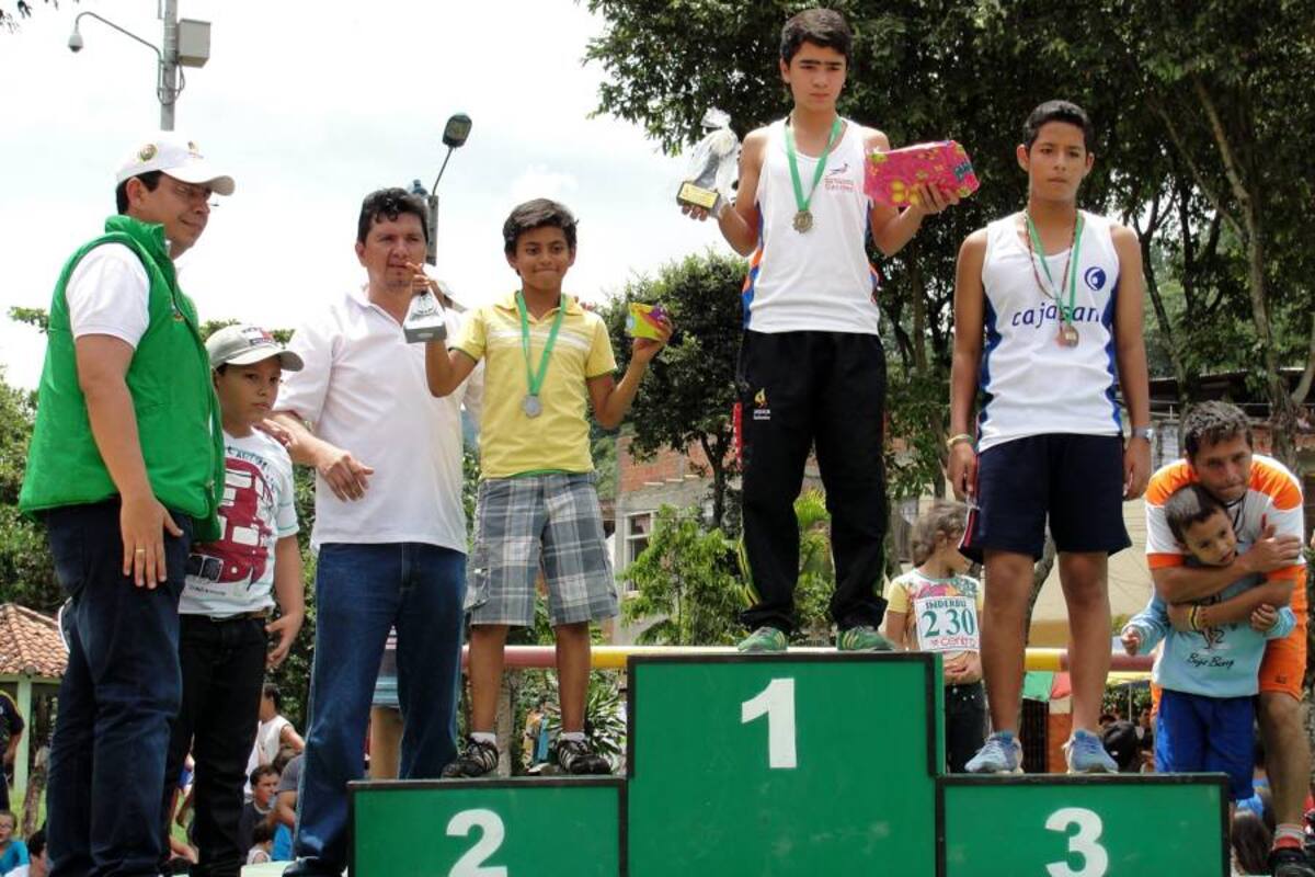 Juan Henao ha sido uno de los deportistas florideños más destacados en el municipio, en los últimos años, debido a sus buenos resultados en las competencias atléticas en la región.