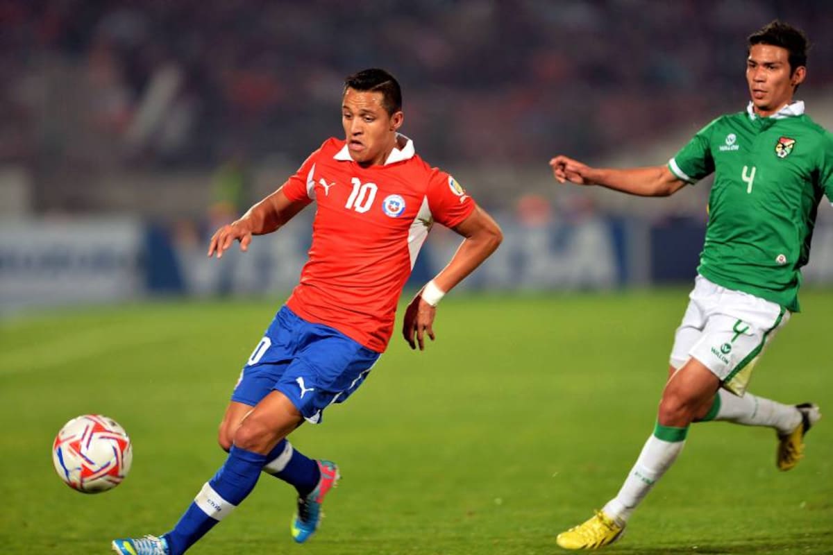 Chile, con una gran actuación en el primer tiempo, superó 3-1 a Bolivia y quedó muy cerca de la clasificación al Mundial de Brasil. (Foto: AFP / VANGUARDIA LIBERAL)