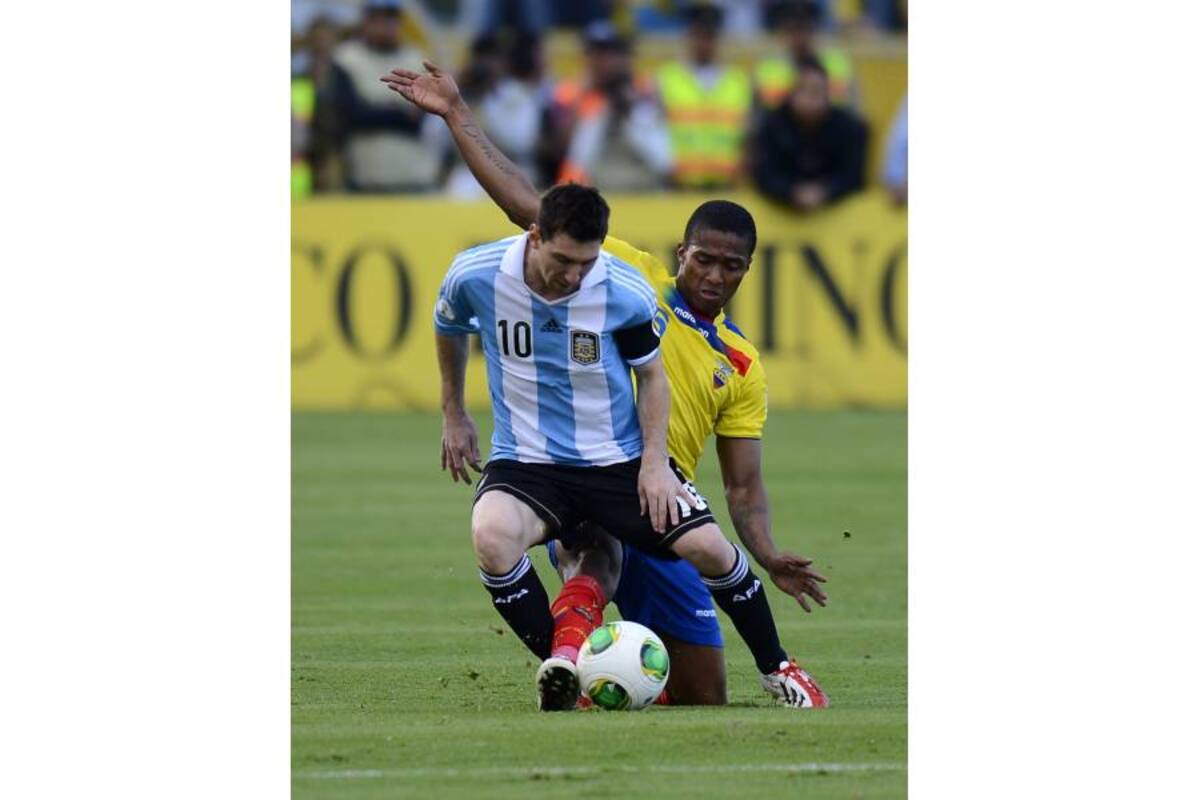 El mejor jugador del mundo, Lionel Messi, actuó muy pocos minutos y poco pudo hacer para que Argentina superara a Ecuador. (Foto: AFP / VANGUARDIA LIBERAL)