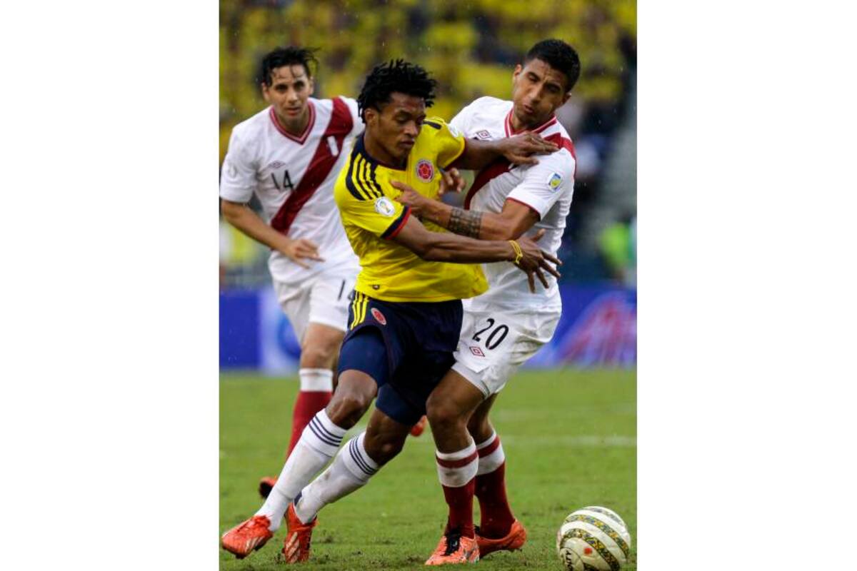 Juan Guillermo Cuadrado fue uno de los jugadores más desequilibrantes en el duelo que Colombia derrotó 2-0 a Perú en el Metropolitano de Barranquilla. (Foto: AFP / VANGUARDIA LIBERAL)