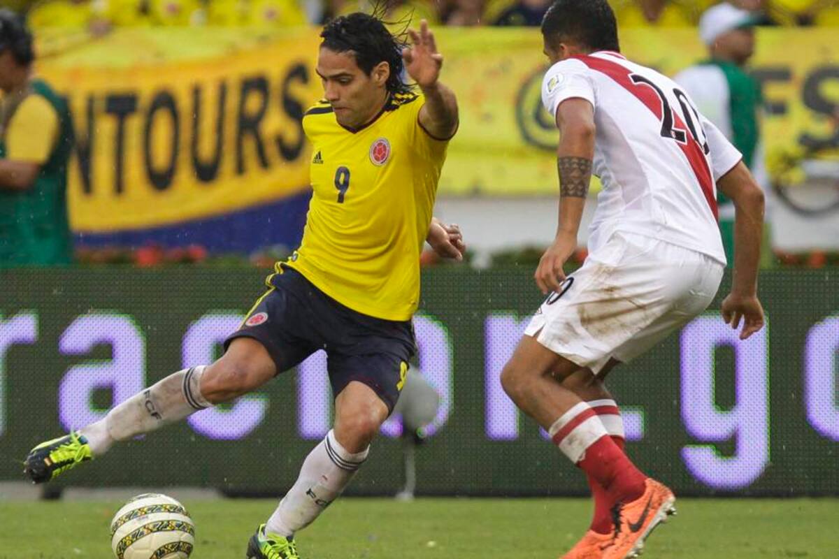 El delantero samario Radamel Falcao García acumula siete goles en las Eliminatorias Suramericanas para el Mundial de Brasil 2014, dos menos que el líder Gonzalo Higuaín, quien actúa para Argentina. El también ‘gaucho’ Leonel Messi registra ocho dianas. (Foto: Colprensa / VANGUARDIA LIBERAL)