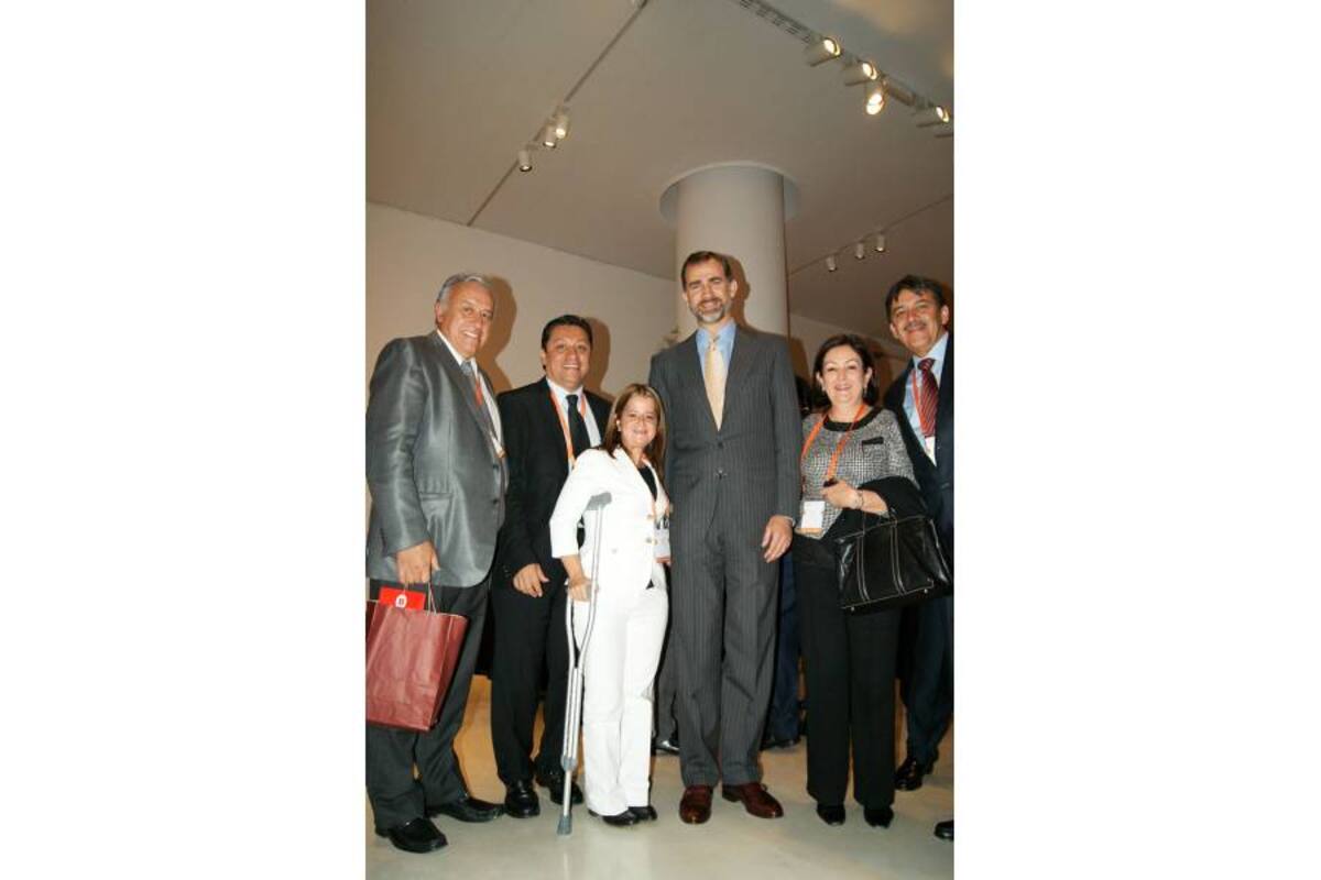 Luis Fernando Arboleda, presidente de Findeter; Luis Francisco Bohórquez Pedraza, alcalde de Bucaramanga; Elsa Noguera de La Espriella, alcaldesa de Barranquilla; y Don Felipe de Borbón y Grecia, Príncipe de Asturias. (Foto: Suministrada/VANGUARDIA LIBERAL)