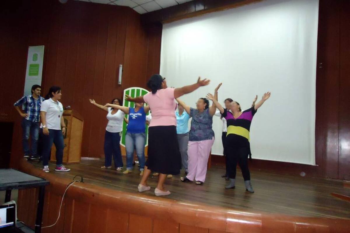 Gestoras Sociales de Afecto es una estrategia Psicosocial del Programa de Salud Mental del departamento. Ayer, las 30 mujeres se graduaron luego de recibir una capacitación que duró un mes. (Foto: Suministrada / VANGUARDIA LIBERAL)