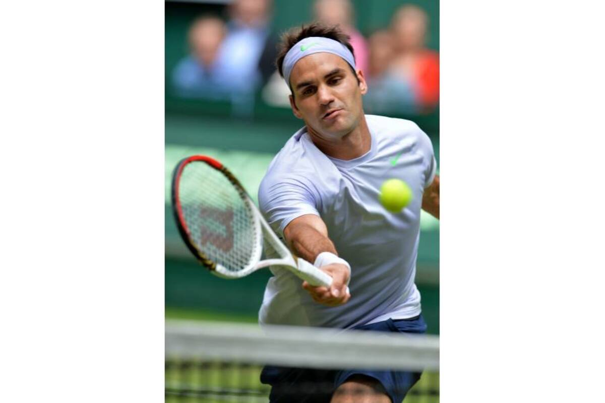 El suizo Roger Federer superó al ruso Mijail Youznhy por 6-7 (5), 6-3 y 6-4, en la final del torneo de Halle (Alemania), para ganar el título por sexta vez, y el primero esta temporada. (Foto: AFP / VANGUARDIA LIBERAL)