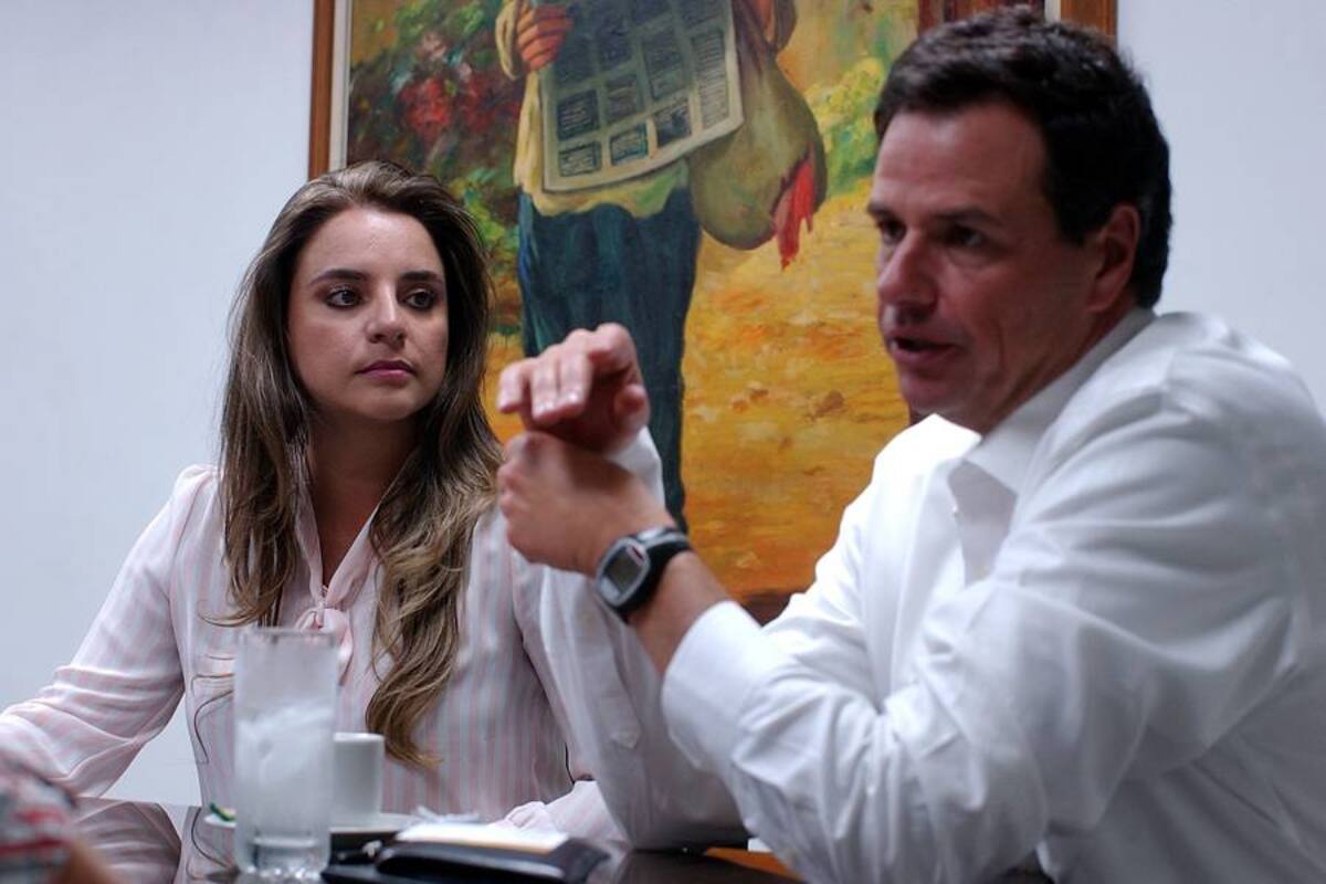 Ana Carolina Torres Palencia y Roberto Hall, gerente regional y presidente de Leadership Top Management, aseguraron que en Santander hay un enorme potencial para encontrar ejecutivos de alto nivel. (Foto: Jaime del Río / VANGUARDIA LIBERAL)
