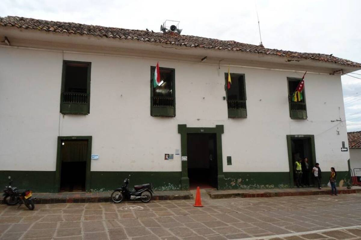 El exalcalde Gabriel Colmenares Mejía fue sancionado pues al parecer favoreció a un proponente en un proceso contractual. (Foto: Archivo / VANGUARDIA LIBERAL)