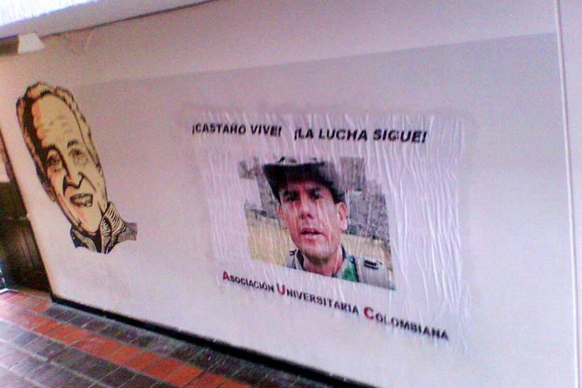 Estos fueron los carteles que permanecieron pegados por unos minutos en las paredes de dos edificaciones de la Universidad Industrial de Santander, en la mañana de ayer. (Foto: Suministrada / VANGUARDIA LIBERAL )