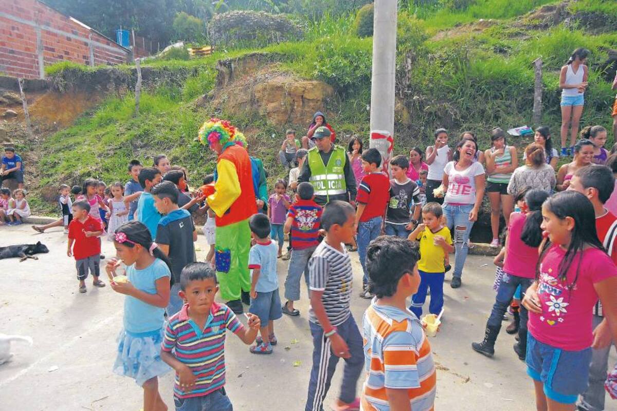 En la jornada, los menores de edad se divirtieron junto con sus padres. Participaron en actividades y recreativas presentadas por funcionarios e la Secretaría de Desarrollo local. (Foto: Archivo / VANGUARDIA LIBERAL)