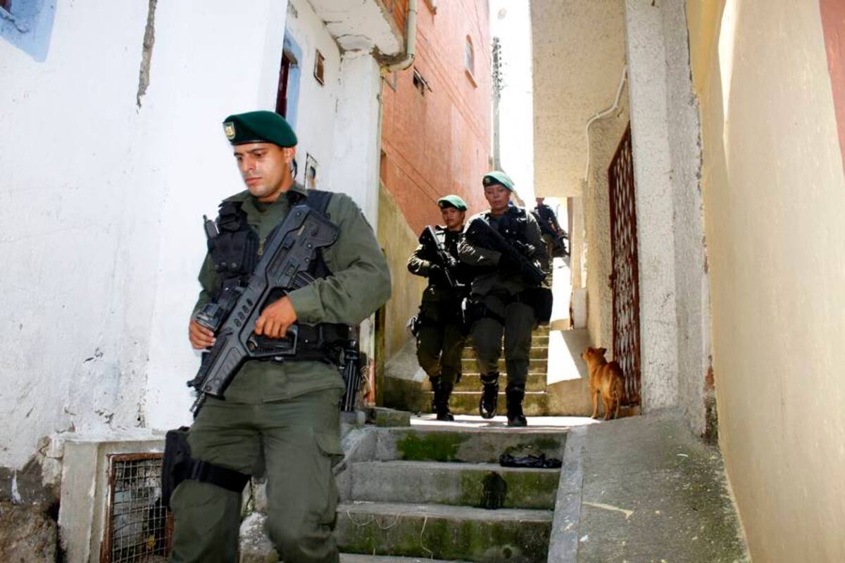 El Grupo de Operaciones Especiales de la Policía patrulla de día y de noche los sitios críticos en materia de seguridad en la ciudad. (Foto: Archivo/VANGUARDIA LIBERAL )