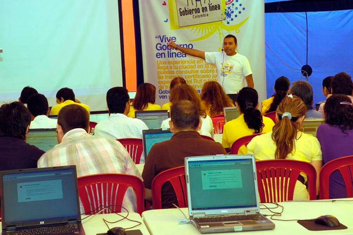Los florideños podrán participar activamente de la capacitación y aprender sobre el manejo de la estrategia Gobierno en Línea. (Foto: Archivo/VANGUARDIA LIBERAL )