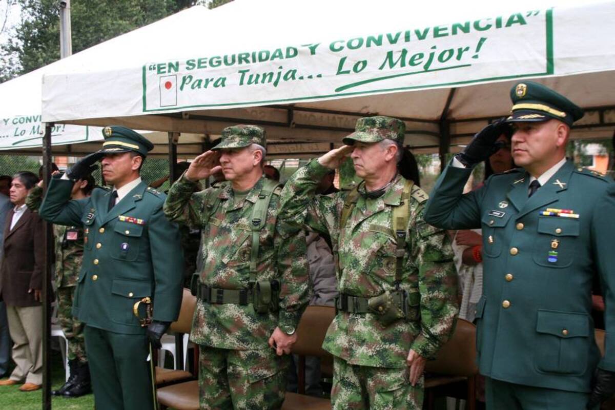 Aspectos de la ceremonia donde asumió como nuevo comandante de la Primera Zona de Reclutamiento el teniente coronel Gilbert Arteaga Arévalo. (Foto: Suministrada/VANGUARDIA LIBERAL)