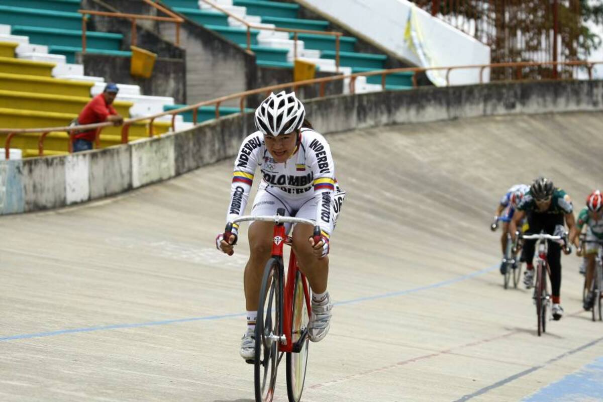 La velocista Martha Bayona, actual campeona panamericana en pista, hace parte del trío de pedalistas santandereanos convocados a la preselección Colombia que irá al Panamericano Juvenil a realizarse en México. (Foto: Archivo / VANGUARDIA LIBERAL)