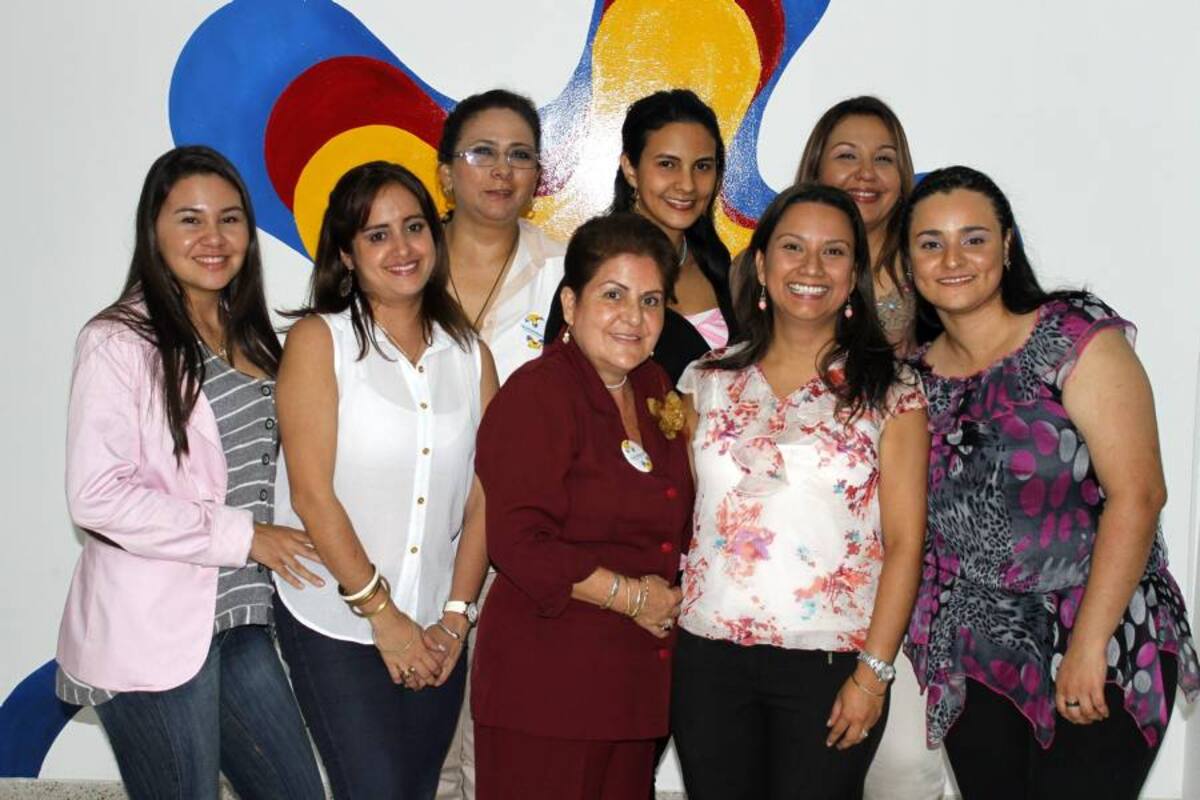Kimberley Rojas, Sandra Ariza, Leonor Fonseca, Marcela Arciniegas, Diana Gómez, Carolina Held, María Cristina Paredes y Mayra Quirife. (Foto: Nelson Díaz / VANGUARDIA LIBERAL)