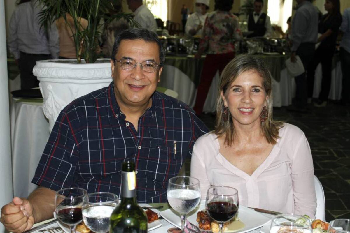 Hernando Yepes y Jimena Ortiz Latorre. (Foto: Nelson Díaz / VANGUARDIA LIBERAL)