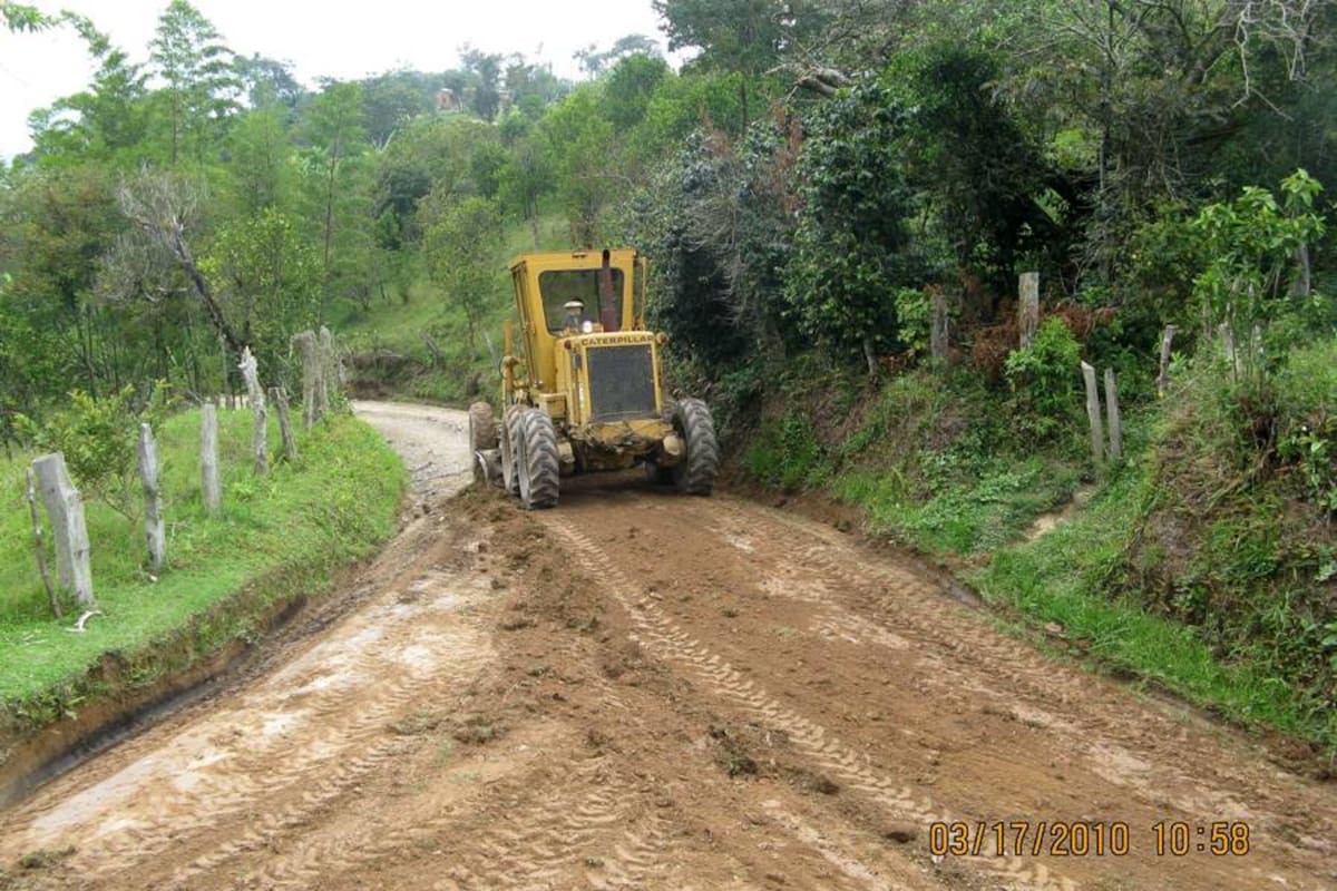 Las obras en infraestructura vial, que son las que más necesitan los municipios de Santander, podrían ser emprendidas con esos recursos. (Foto: Archivo / VANGUARDIA LIBERAL)