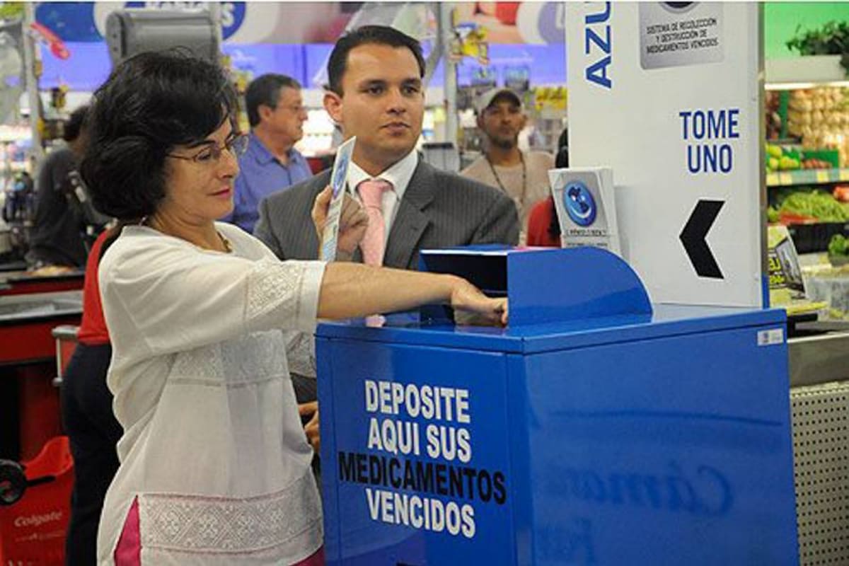 En Bucaramanga estarán disponibles 10 ‘Puntos Azules’ para que la ciudadanía deposite los medicamentos vencidos. (Foto: Suministrada / VANGUARDIA LIBERAL)