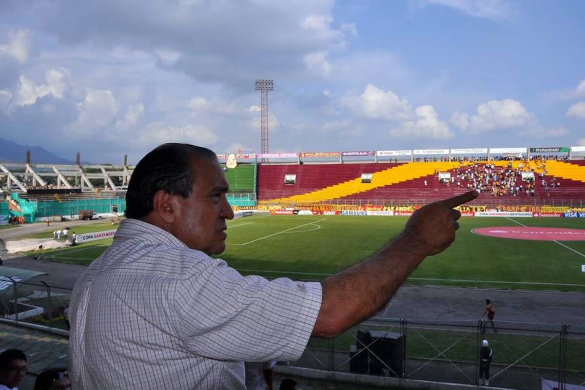 Gabriel Camargo Salamanca, máximo accionista del Deportes Tolima, habló de la posibilidad de que su equipo juegue en Bucaramanga y dijo que “está lejos”. (Foto: Archivo / VANGUARDIA LIBERAL )