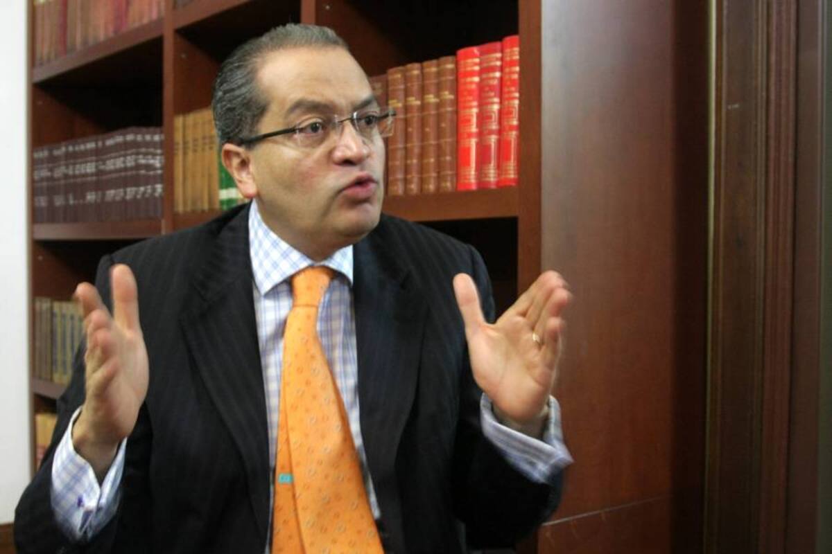 El ministro del Interior, Fernando Carrillo, también se reunió con los alcaldes de Santander, a los que les aseguró que desde el Gobierno se están adelantando acciones para lograr descentralización administrativa. (Foto: Archivo / VANGUARDIA LIBERAL)