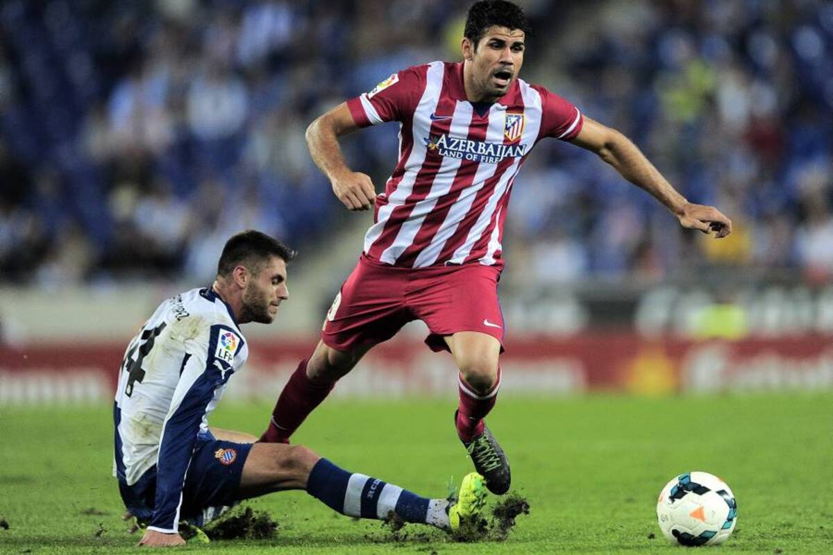 Atlético de Madrid no pudo mantener el paso victorioso y cayó como visitante ante el Espanyol por 1 - 0, y dejó escapar el liderato de la Liga de España, y ahora es segundo en la tabla a un punto del líder. Su goleador, Diego Costa, también pasó en blanco, pese a que se mantiene como artillero de la Liga. (Foto: AFP / VANGUARDIA LIBERAL)