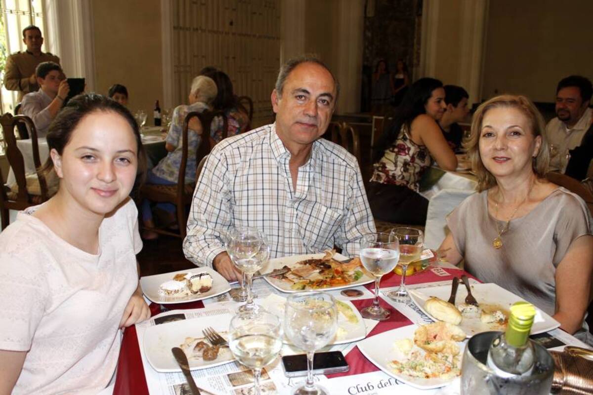 Isabel Vega García, Ricardo Vega Morales y María Emma García. (Foto: Nelson Díaz/ VANGUARDIA LIBERAL)