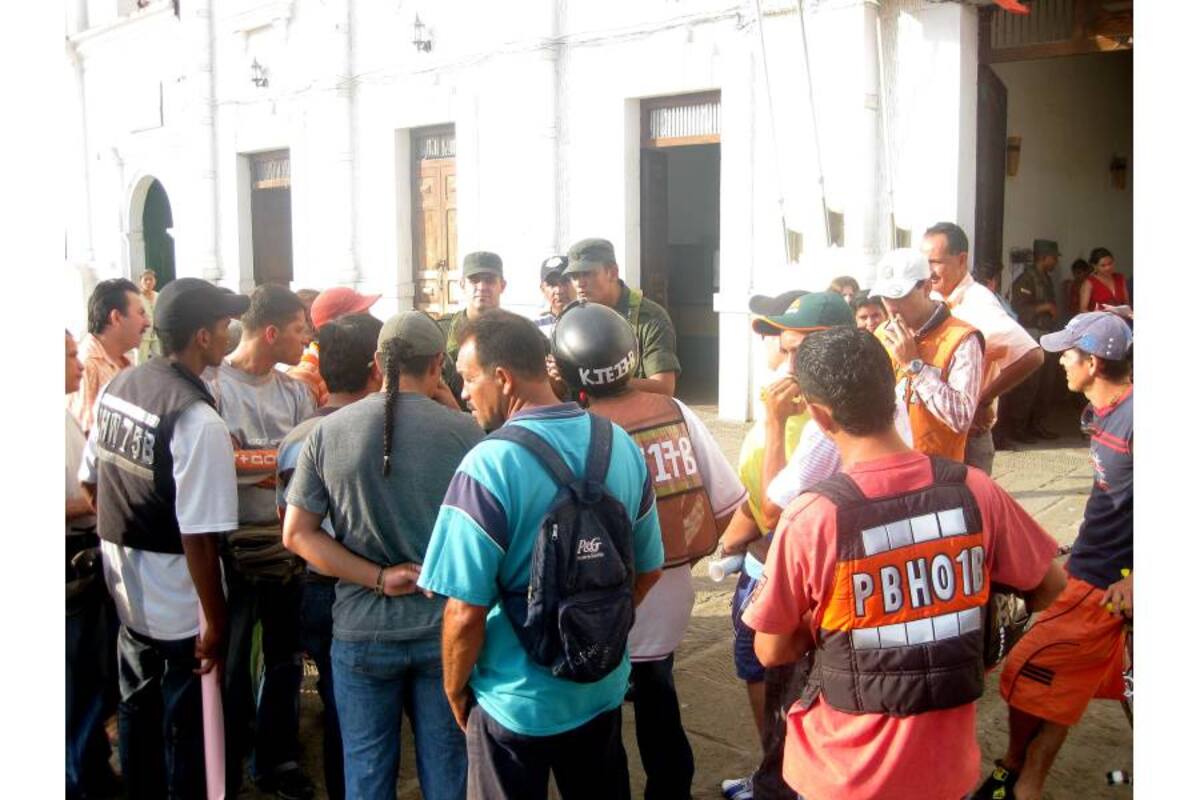 Las protestas de los mototaxistas llamaron la atención de la Personería en Piedecuesta, la cual conminó a las autoridades a ejercer control y buscar medidas que no afecten su derecho al trabajo. (Foto: Archivo/ VANGUARDIA LIBERAL)