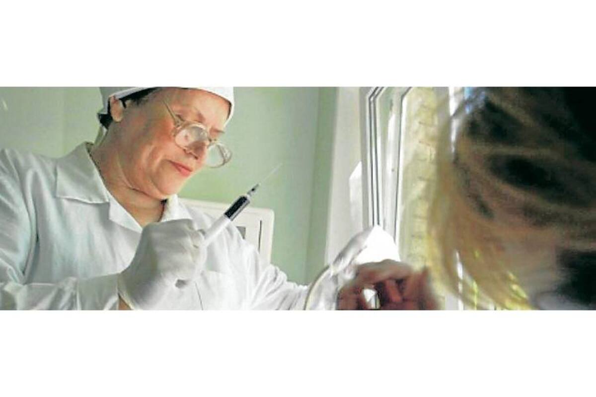 El aumento del número de decesos en Rusia está ligado al hecho de que con frecuencia los seropositivos comienzan el tratamiento antirretroviral “demasiado tarde”. (Foto: AFP / VANGUARDIA LIBERAL)