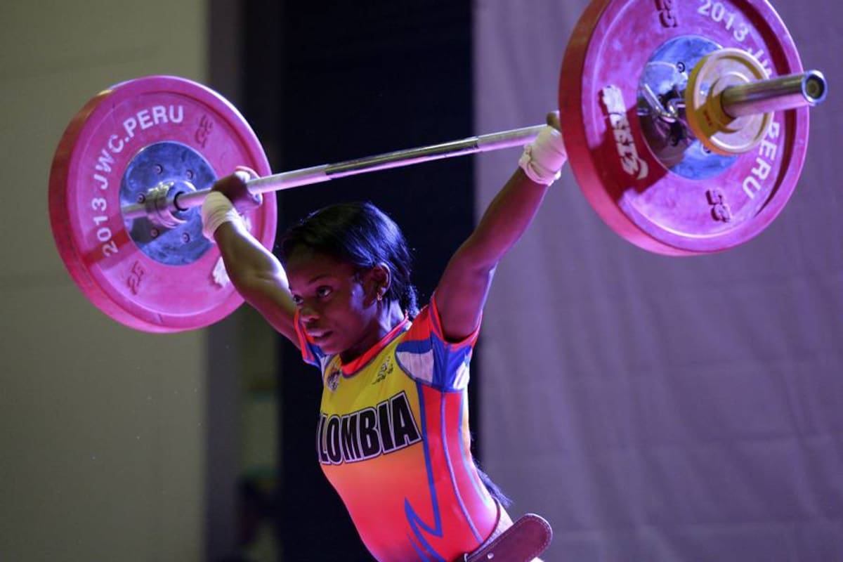 Rusmeris Villar ganó las tres primeras medallas de oro para Colombia en el levantamiento de pesas. (Foto: Tomada de www.bolivarianos2013.pe / VANGUARDIA LIBERAL)