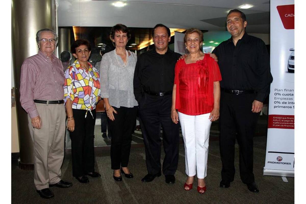 Eduardo Rueda, Teresita de Rueda, María Teresa Figueroa, Raúl Gualteros, Ruth Marulanda y Alberto Puentes Torres. (Foto: Mauricio Betancourt/ VANGUARDIA LIBERAL)