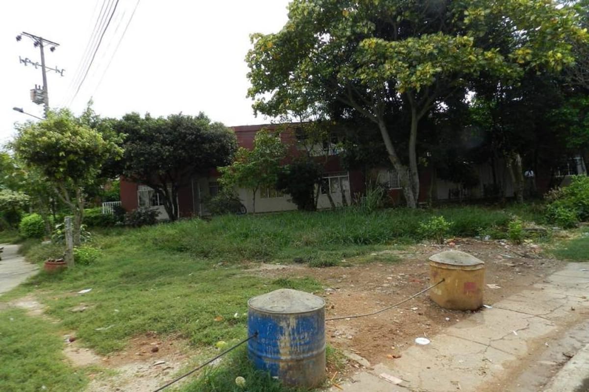 Este lote ubicado en la de la carrera 11 con transversal 107 es uno de los puntos neurálgicos en el tema de seguridad. (Foto: Liliana Carvajal/VANGUARDIA LIBERAL )