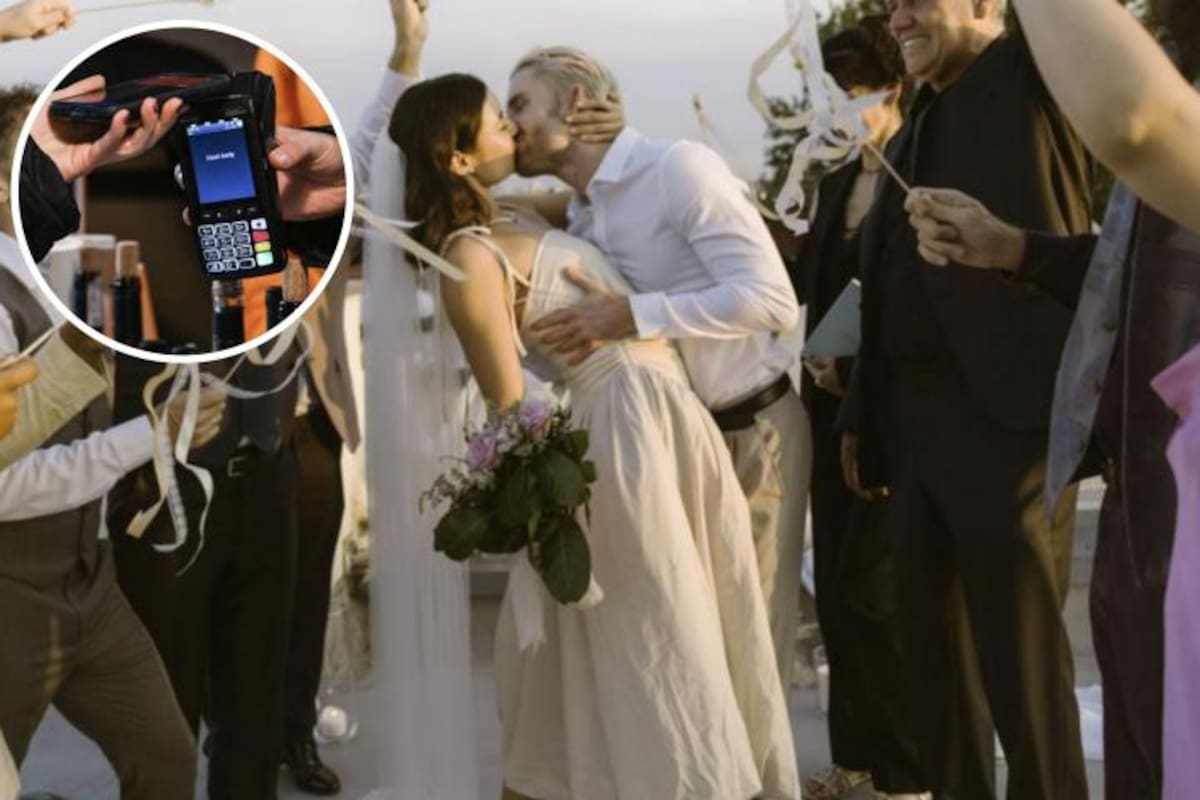 Polémica en boda: novios usan datáfono para cobrar regalos con tarjeta y desatan furia en redes.