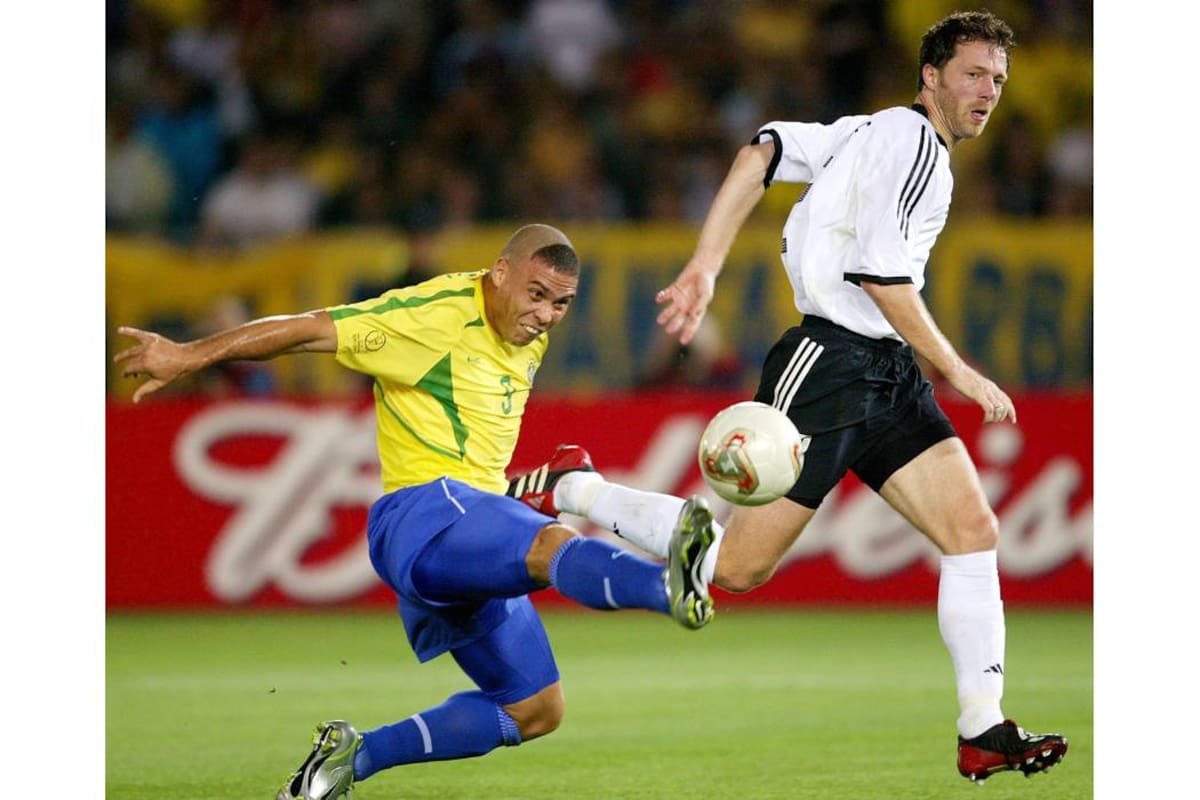 Ronaldo es uno de los jugadores que inscribieron su nombre en la Copa del Mundo. El astro brasileño ganó dos mundiales, en 1994 y 2002. Además, es el máximo artillero de la competencia con un total de 15 tantos. (Foto: Archivo / VANGUARDIA LIBERAL)