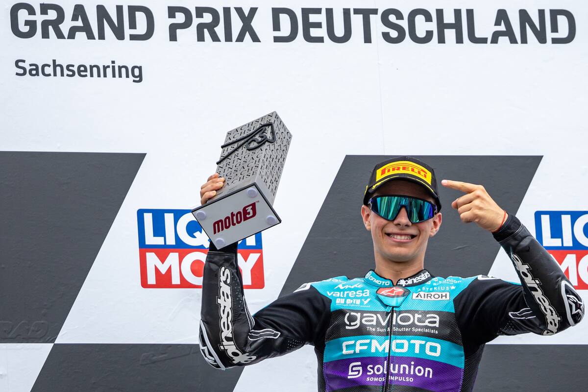 David Alonso logró una nueva victoria en el Mundial de Moto3.