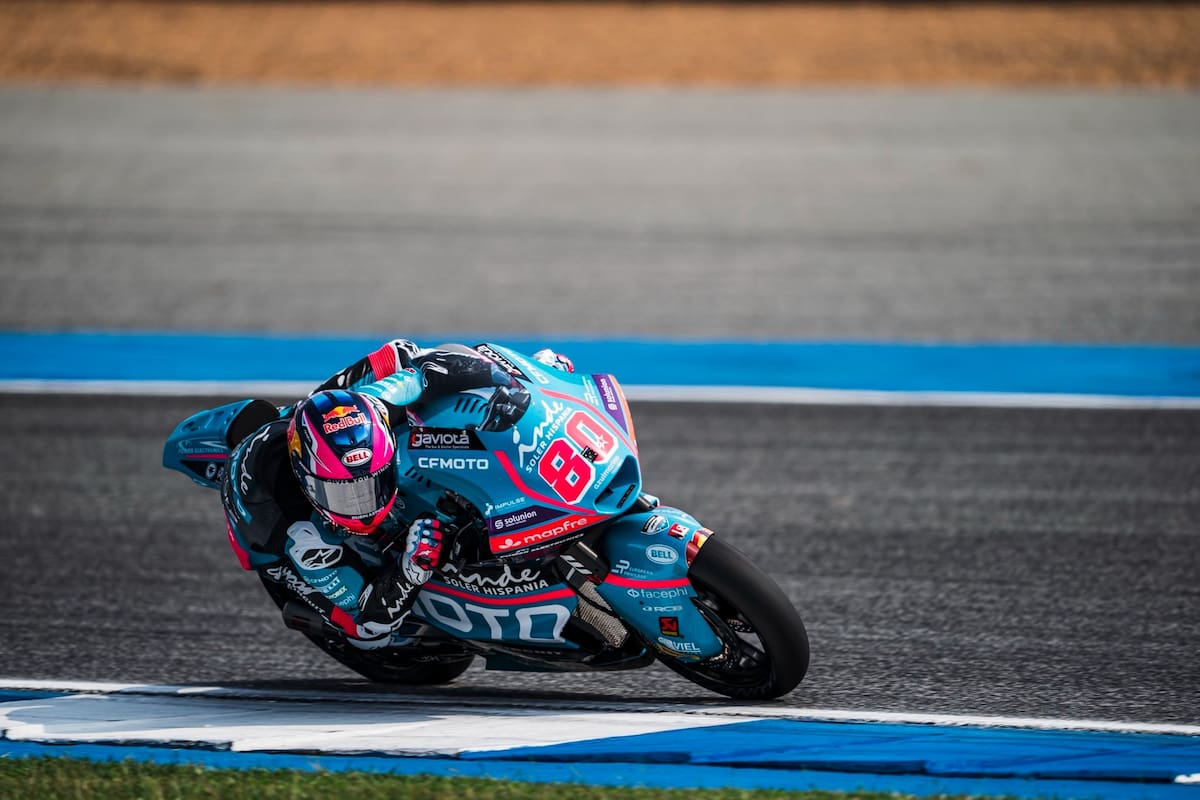 David Alonso arrasa en Tailandia pero termina contra las cuerdas: drama en el GP de Moto2 2026. Foto: @AsparTeam