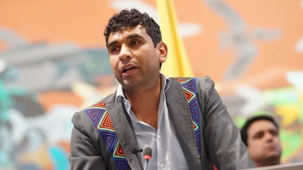 David Racero a indagatoria: Corte Suprema lo cita por presunto uso de asesores en negocios particulares.