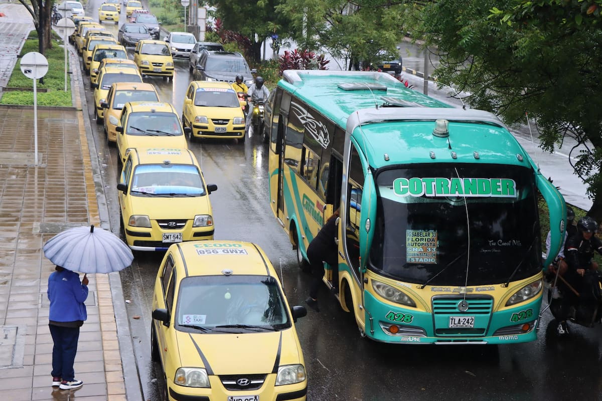 Congestión vehicular recurrente en el sector de Cañaveral, en Floridablanca. Foto: Diego Calderón/VANGUARDIA