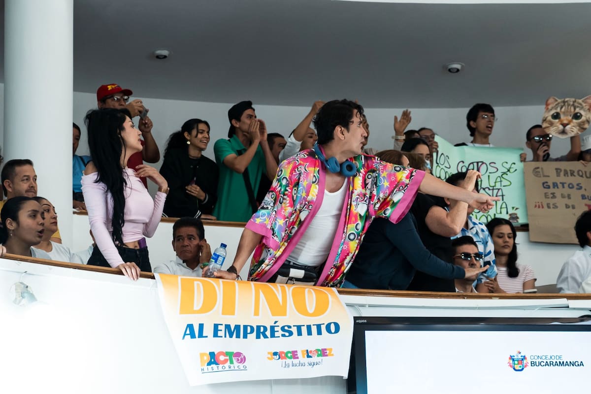 Debate del empréstito en el Concejo de Bucaramanga estuvo con los ánimos caldeados entre las personas que defendían la iniciativa y los que se oponían (Fotos de Juan Ortega / VANGUARDIA).