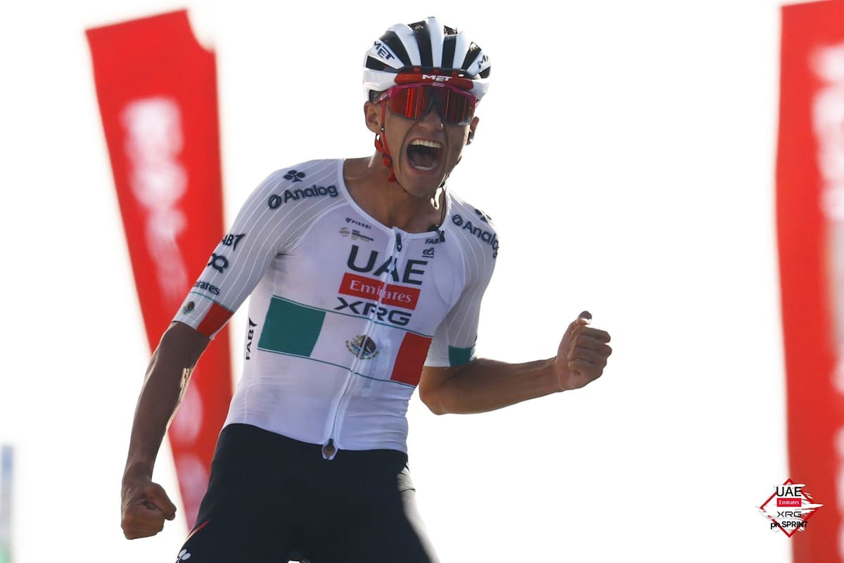Del Toro se impone en la sexta etapa del Tour de los Emiratos y lidera la general. Foto: @TeamEmiratesUAE