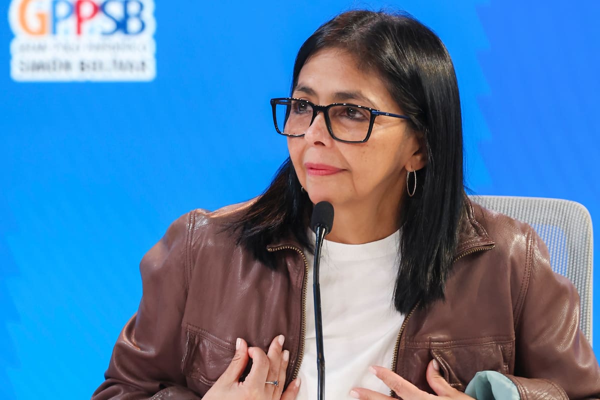 Fotografía cedida por el Palacio de Miraflores que muestra a la presidenta encargada de Venezuela, Delcy Rodríguez, en un acto de gobierno, en Caracas (Venezuela). // Foto: EFE/ Palacio de Miraflores.